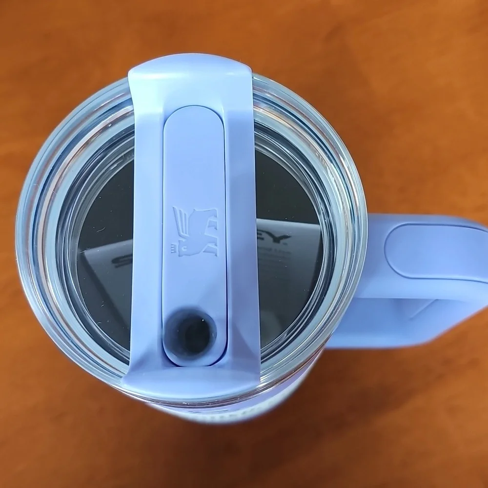 Stanley 30 oz Quencher H2.0 Tumbler - Picture 4 of 4